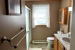 30 Catherine St, Chicopee, MA 01013 - Photo 21