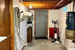 30 Catherine St, Chicopee, MA 01013 - Photo 29