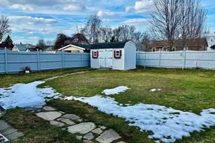 30 Catherine St, Chicopee, MA 01013 - Photo 7