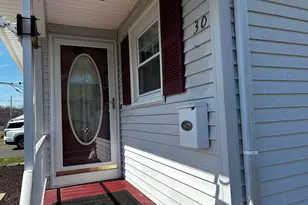 30 Catherine St, Chicopee, MA 01013 - Photo 35