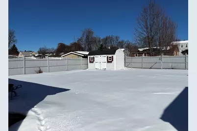 30 Catherine St, Chicopee, MA 01013 - Photo 31