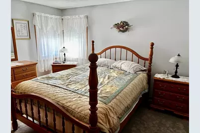 30 Catherine St, Chicopee, MA 01013 - Photo 19