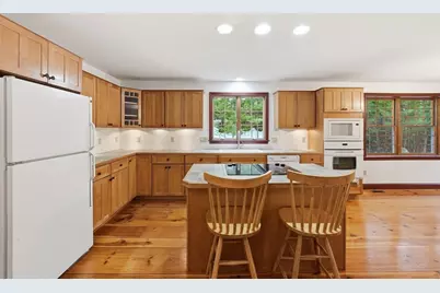107 Henry St, Uxbridge, MA 01569 - Photo 9