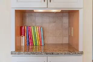 537 W Falmouth Hwy, Falmouth, MA 02540 - Photo 13