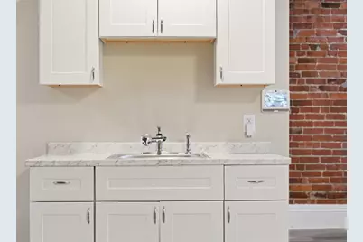 82.5 Maple St #7, Northampton, MA 01062 - Photo 5