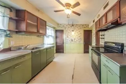 52 Herman St, Springfield, MA 01108 - Photo 13