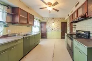 52 Herman St, Springfield, MA 01108 - Photo 13