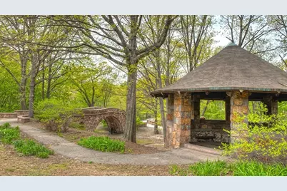 386 Riverway #4, Boston, MA 02115 - Photo 25