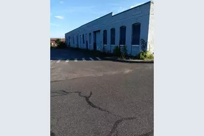 16 Commercial St, Holyoke, MA 01040 - Photo 3