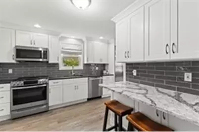 106 Circuit Ave, Wareham, MA 02571 - Photo 11