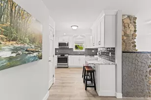 106 Circuit Ave, Wareham, MA 02571 - Photo 9