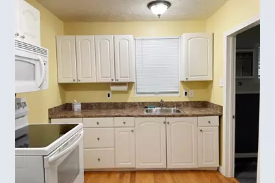 48 Linden St #1, Salem, MA 01970 - Photo 5