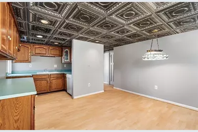 98 Forest Park Ave #1, Springfield, MA 01108 - Photo 5