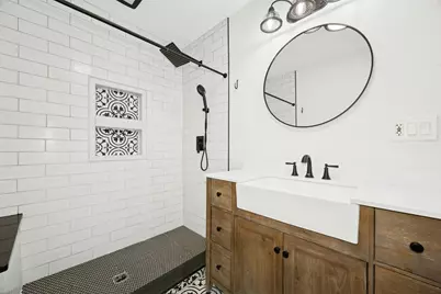 212 Spruce St, Leominster, MA 01453 - Photo 7