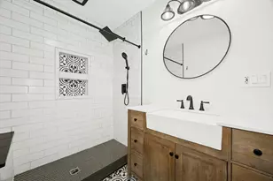 212 Spruce St, Leominster, MA 01453 - Photo 7