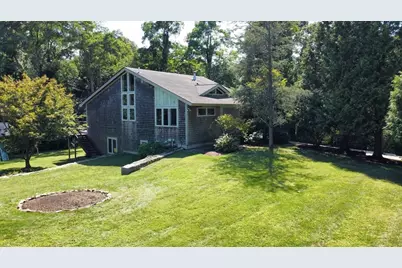 3 Nonquitt Ave, Dartmouth, MA 02748 - Photo 3