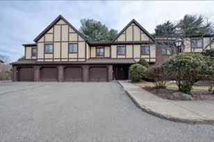 32 Rainbow Pond Dr, Walpole, MA 02081 - Photo 1