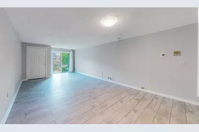 8 Ledgewood Way #10, Peabody, MA 01960 - Photo 3