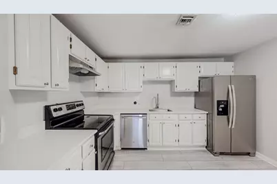 8 Ledgewood Way #10, Peabody, MA 01960 - Photo 5