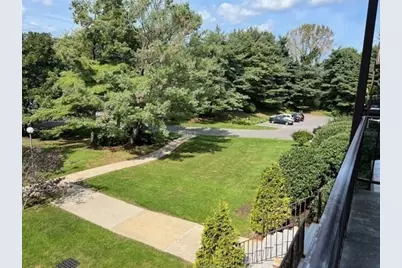 8 Ledgewood Way #10, Peabody, MA 01960 - Photo 5