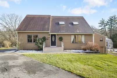 923 Main St, Northbridge, MA 01588 - Photo 1