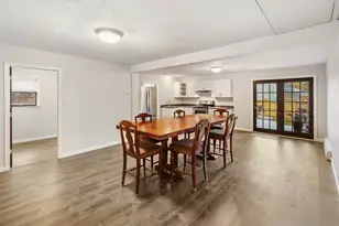 923 Main St, Northbridge, MA 01588 - Photo 21