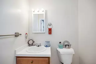 39 Broadway, Malden, MA 02148 - Photo 15