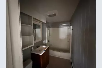 92 Dresser St, Southbridge, MA 01550 - Photo 11