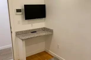 21 5th, Chelsea, MA 02150 - Photo 3