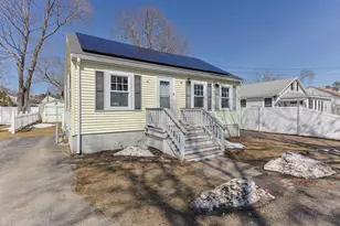 6 Pine St, Wareham, MA 02571 - Photo 3