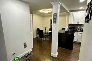 11 Barton St, Salem, MA 01970 - Photo 9