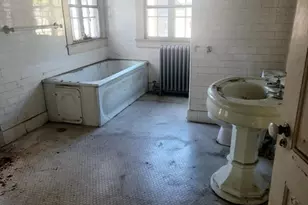 129 Morgan St, Holyoke, MA 01040 - Photo 17