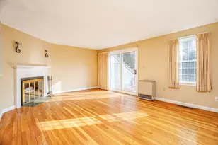 9 Governor Square, Peterborough, NH 03458 - Photo 3