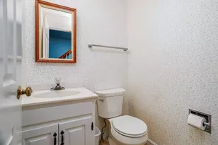 9 Governor Square, Peterborough, NH 03458 - Photo 21