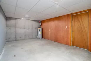 9 Governor Square, Peterborough, NH 03458 - Photo 23