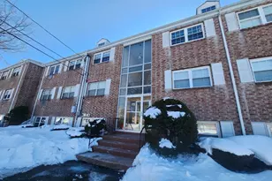 75 Edgelawn Ave, North Andover, MA 01845 - Photo 19