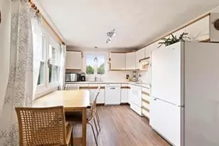 13 Circuit Ln, Watertown, MA 02472 - Photo 11