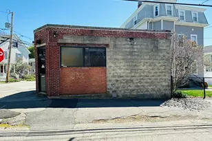 77 Forest St, Watertown, MA 02472 - Photo 3