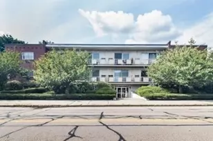 383 Langley Rd, Newton, MA 02459 - Photo 9