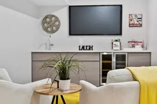 325A Alewife Brook Pkwy, Somerville, MA 02144 - Photo 27