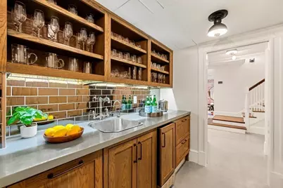 6 West Hill Place, Boston, MA 02114 - Photo 17