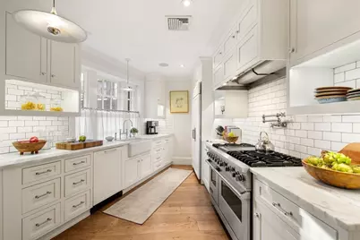 6 West Hill Place, Boston, MA 02114 - Photo 7