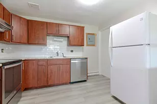 4 Colonial Village Dr, Arlington, MA 02474 - Photo 3