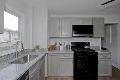 191 Laconia St, Springfield, MA 01129 - Photo 7