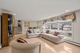 8 Summit View Dr, Swampscott, MA 01907 - Photo 9