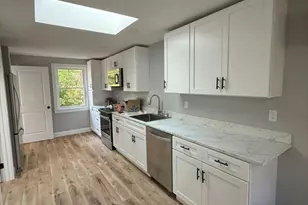 20 Raymond St, Franklin, MA 02038 - Photo 1