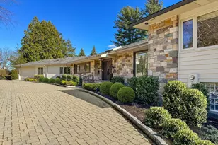 9 Singletree Rd, Brookline, MA 02467 - Photo 1