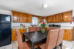 34 Grove St, Lynn, MA 01905 - Photo 9