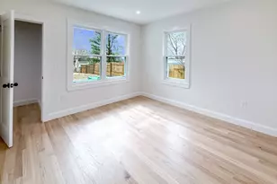 23 Murray Hill Rd, Medford, MA 02155 - Photo 9