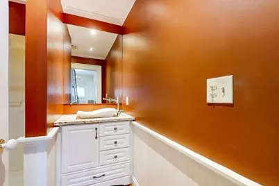 21 Robertson St, Quincy, MA 02169 - Photo 27